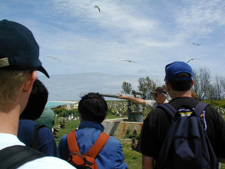 midway-tour-eastern-island.JPG