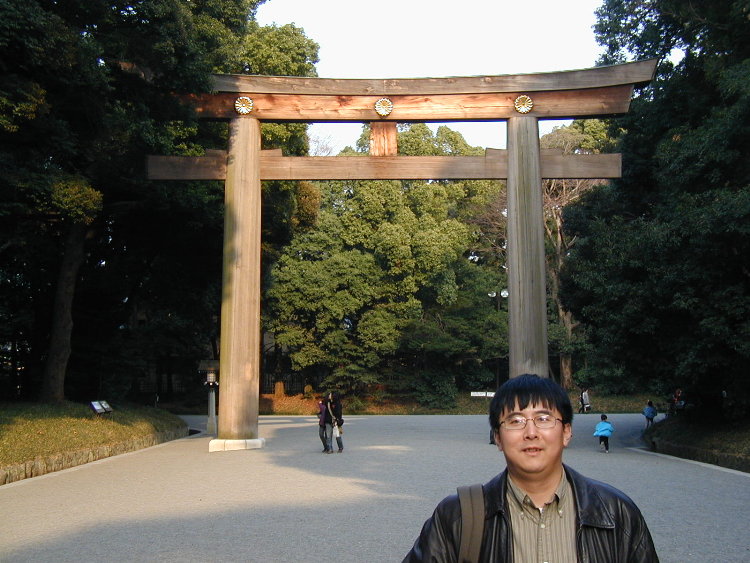 yokota-chen-arch.JPG